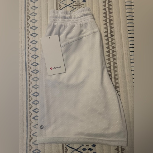 Lululemon Relaxed-Fit Mesh Training Short 8" in White - Picture 3 of 7